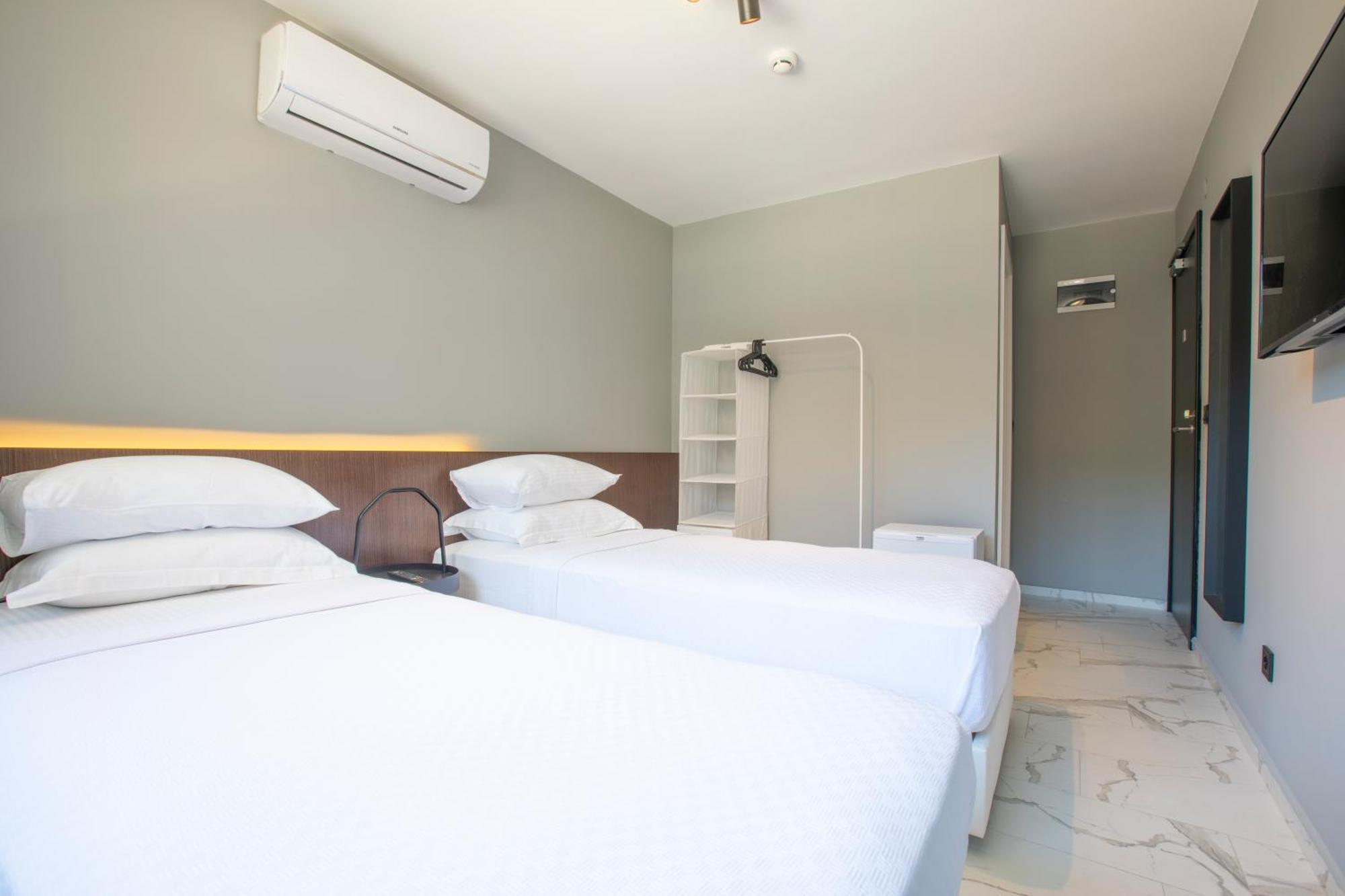 Aegean Apartments - Çeşme الغرفة الصورة